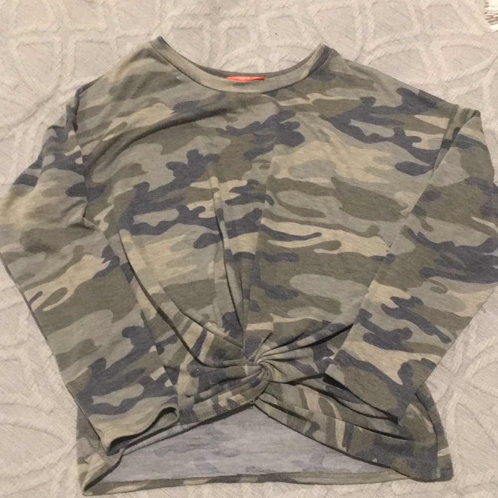 Camp sweater